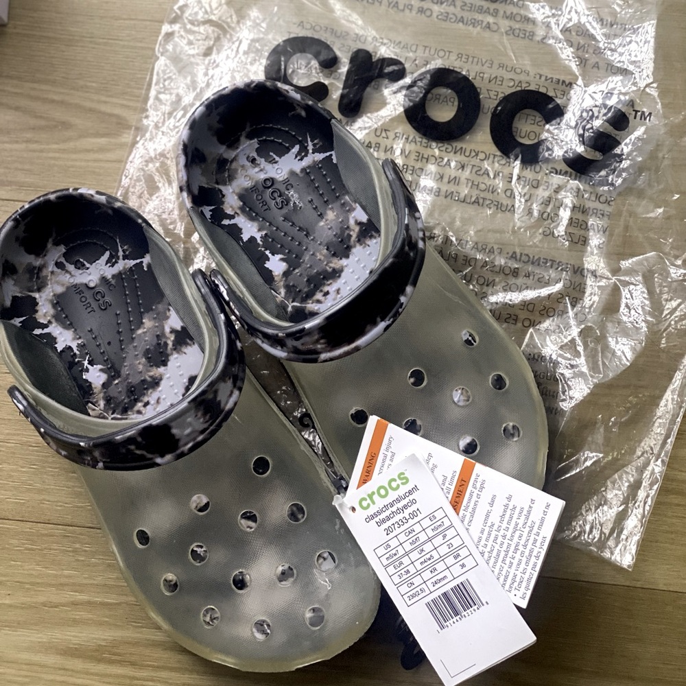 Bleach bottom translucent clear Crocs -DEADSTOCK